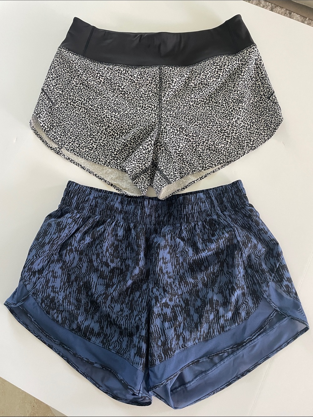 Athleta Mesh Racer Run 4’ and Run W/ it 3.5’ Shorts - Pack of 2 Size Small